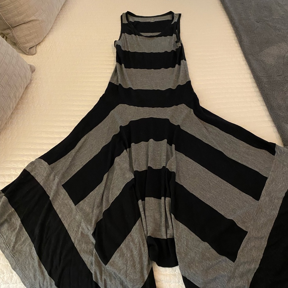 A show stopper!  Flowy maxi dress.  Easy and comfortable!